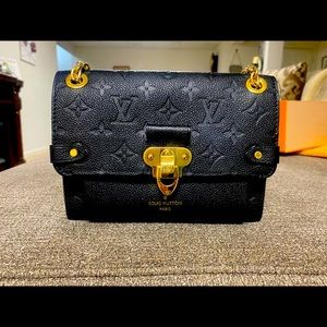 Only worn once LV vavin NV box and dust bag included